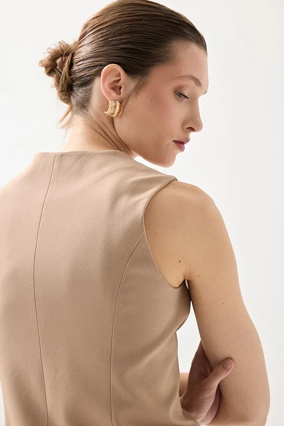 Classic Buttoned Vest - Beige - 5