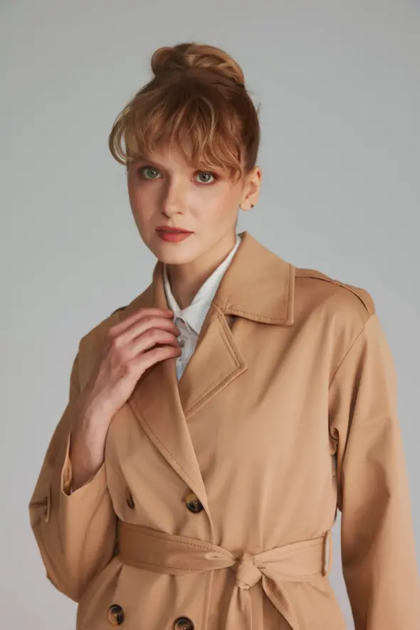 Classic Relaxed Fit Trenchcoat - Camel - 8