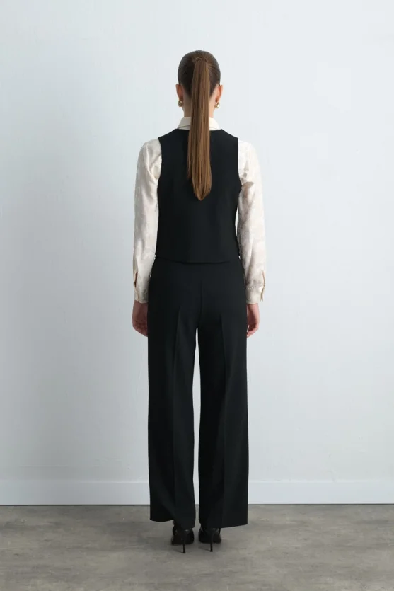 Classic Vest Black - Gusto