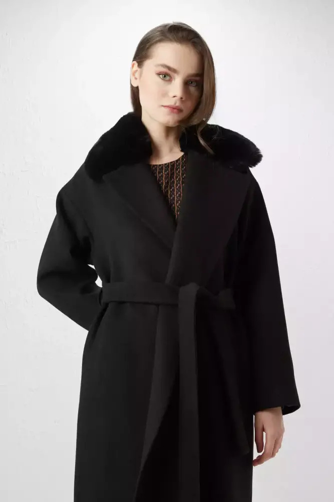 Fur on sale collar overcoat