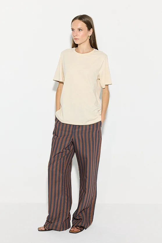 Contrast Embroidery Detail Cotton T-Shirt - Beige - 1
