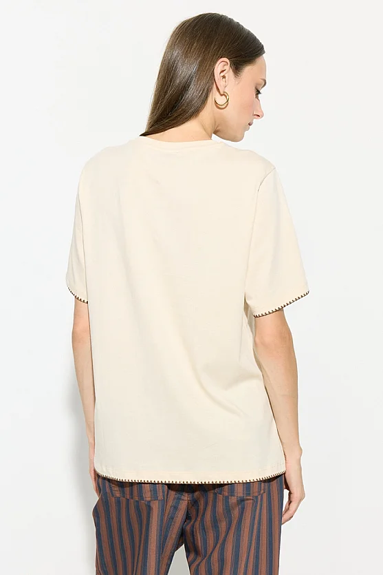 Contrast Embroidery Detail Cotton T-Shirt - Beige - Gusto