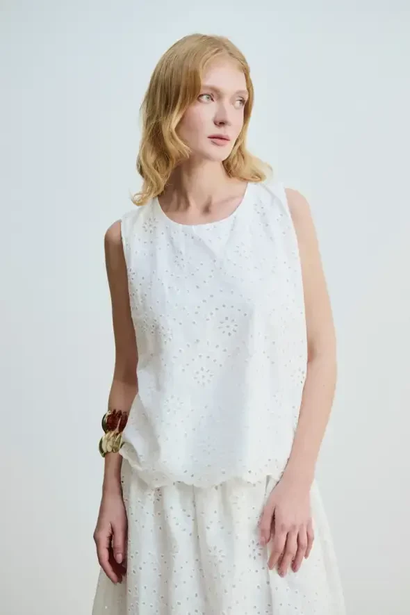 Cotton Embroidery Tank Top - White - 1