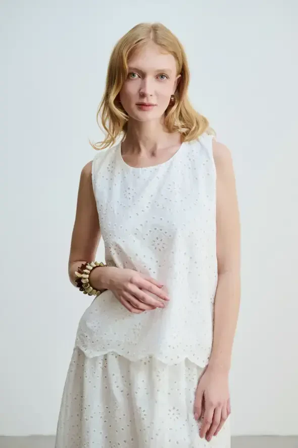 Cotton Embroidery Tank Top - White - 3