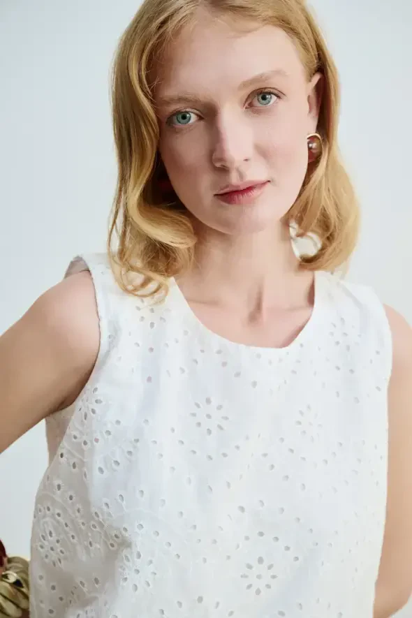 Cotton Embroidery Tank Top - White - 4