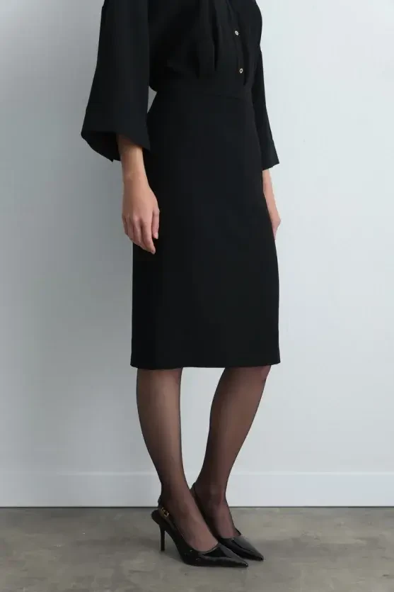 Crepe Pencil Skirt - Black - 4