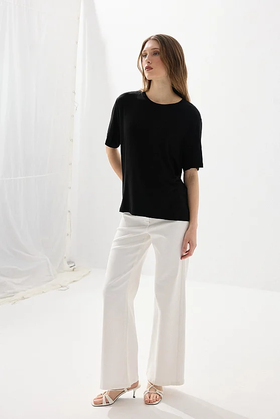 Crew Neck Relaxed Fit Bamboo T-Shirt - Black - Gusto