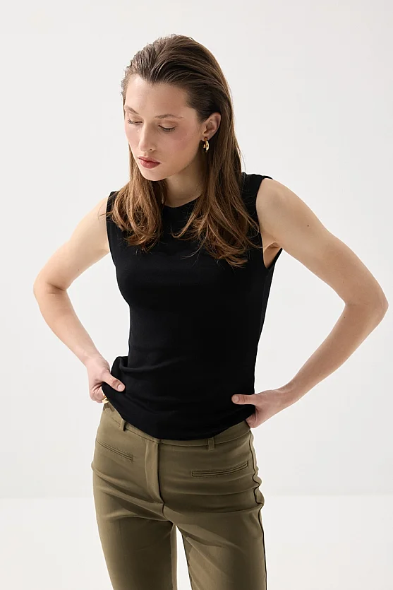 Crew Neck Sleeveless Tank Top - Black - 5