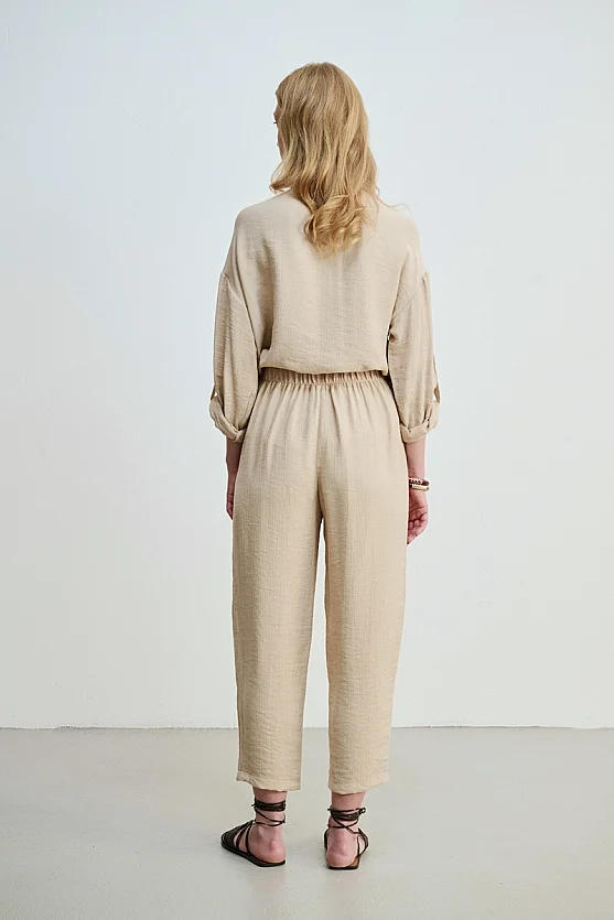 Crinkle-Effect High-Waisted Trousers - Beige - Gusto