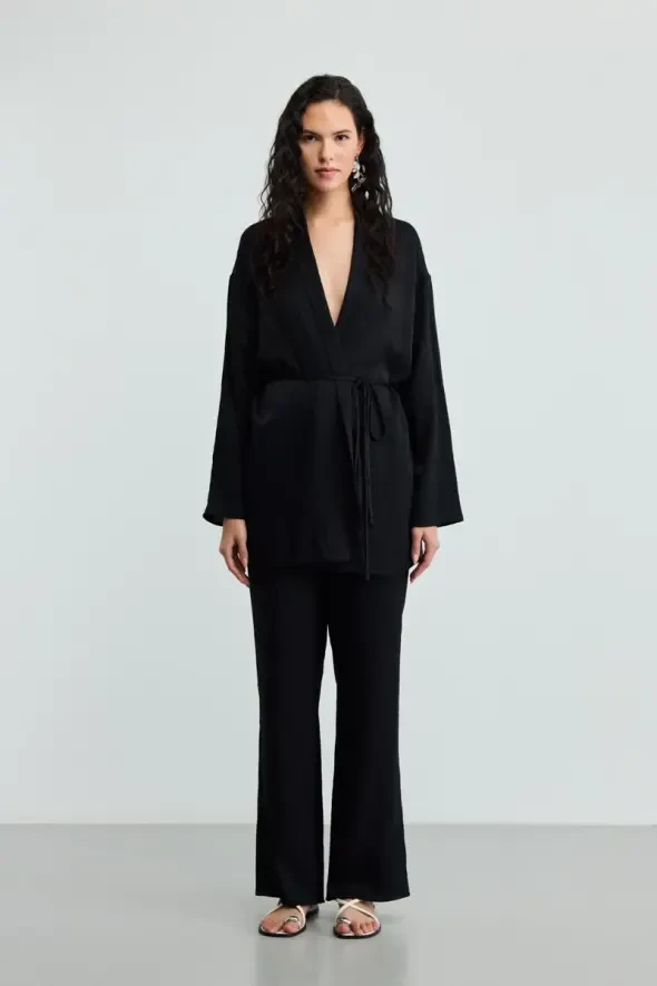 Crinkle Satin Kimono - Black - 2