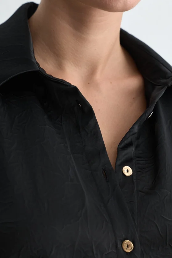 Crinkle Satin Shirt Black - Gusto