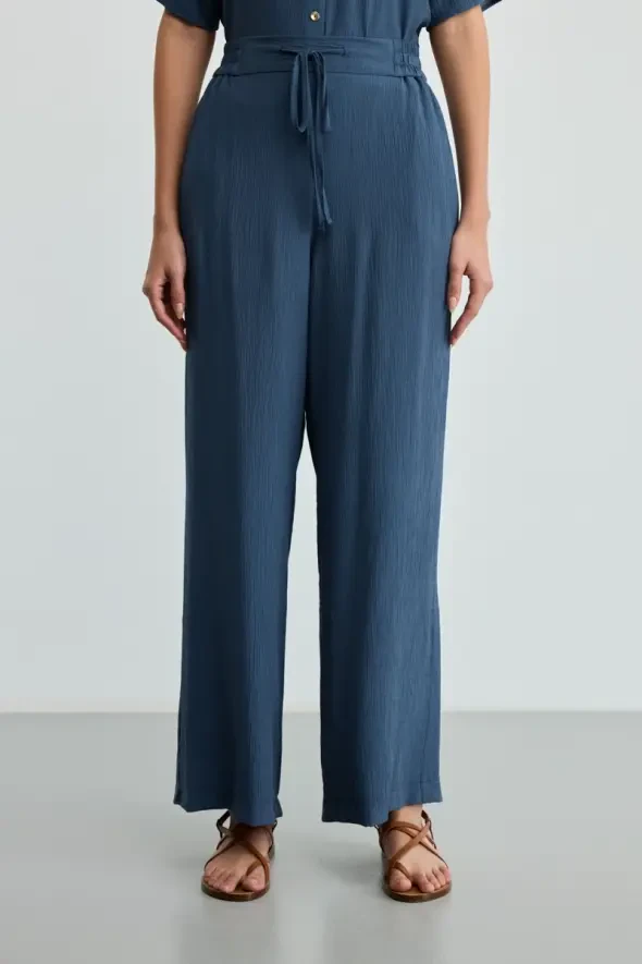 Crinkle Wide-Legged Pants - Navy Blue - 2