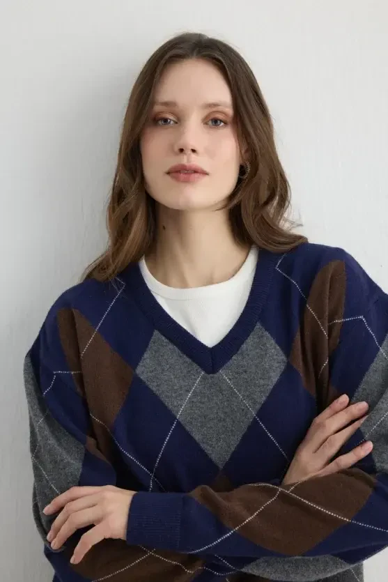 Diamond Pattern V Neck Wool Knitwear - Navy - 5