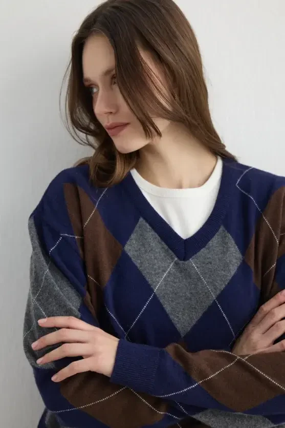 Diamond Pattern V Neck Wool Knitwear - Navy - 4