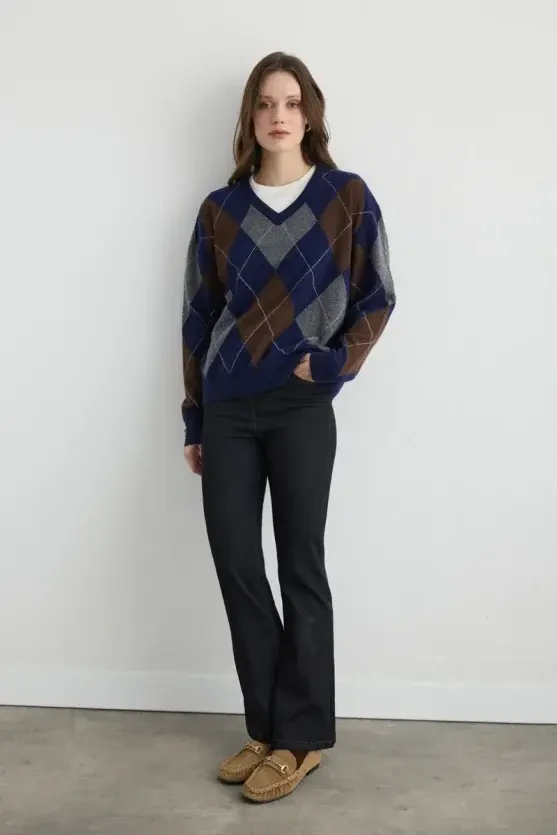 Diamond Pattern V Neck Wool Knitwear - Navy - Gusto