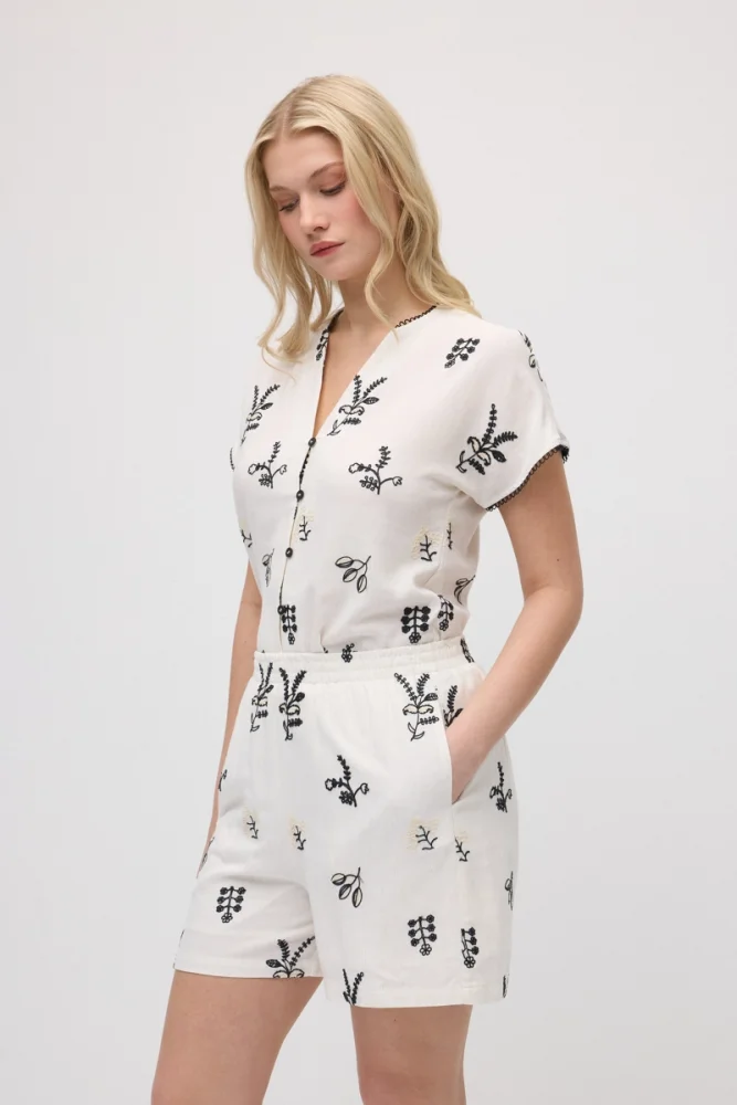 Elastic Waist Embroidered Viscose Linen Shorts - Ecru - Gusto