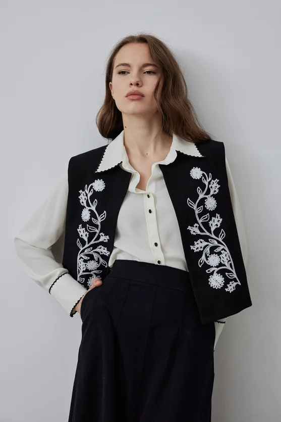 Embroidered Vest - Black - 4