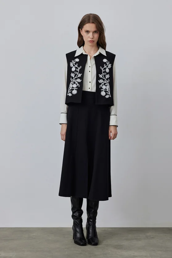 Embroidered Vest - Black - 5