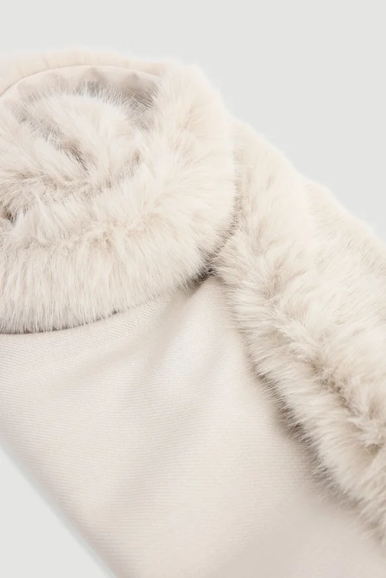 Faux Fur Shawl Ecru - 2