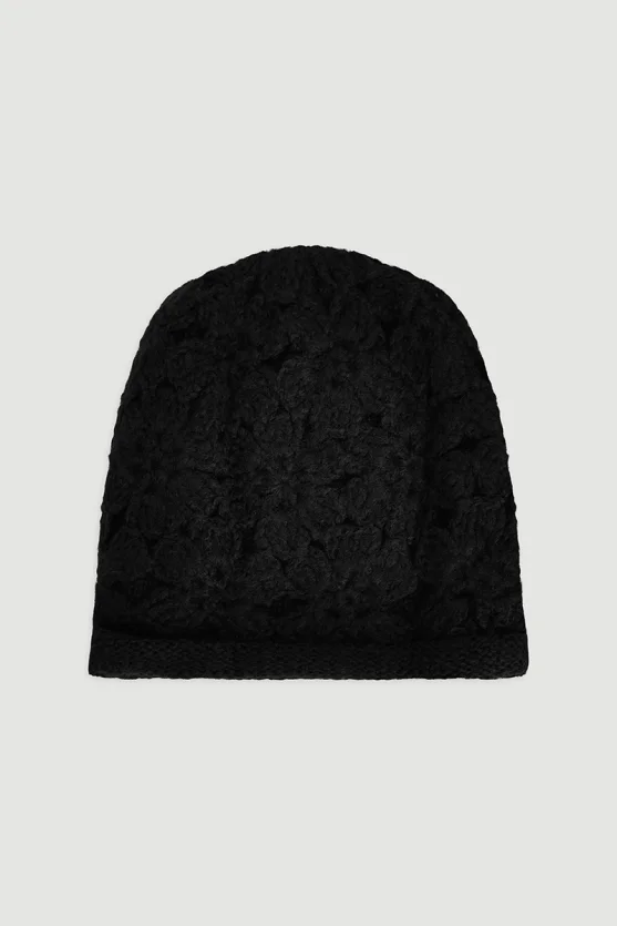 Floral Knit Beanie Black - Gusto