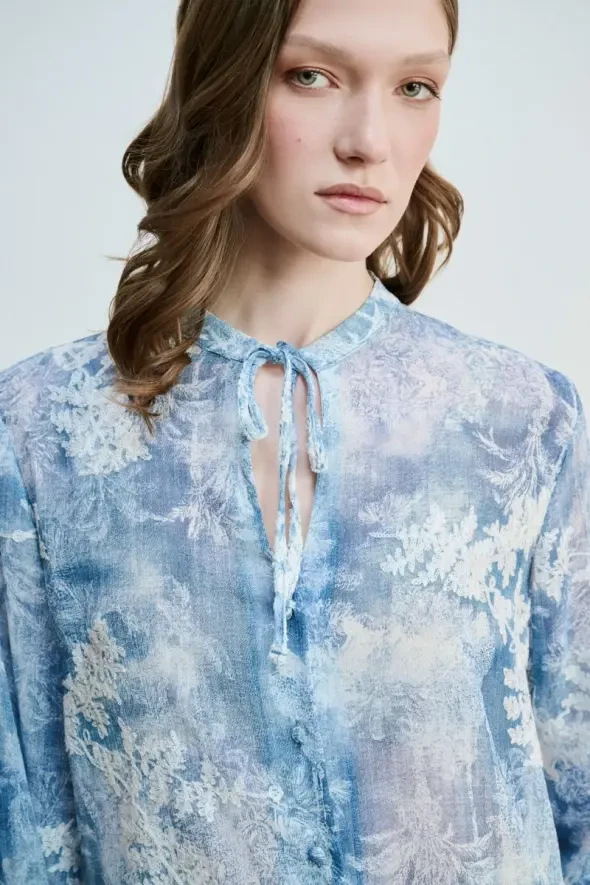 Flower Embroidery Blouse - Blue - 4