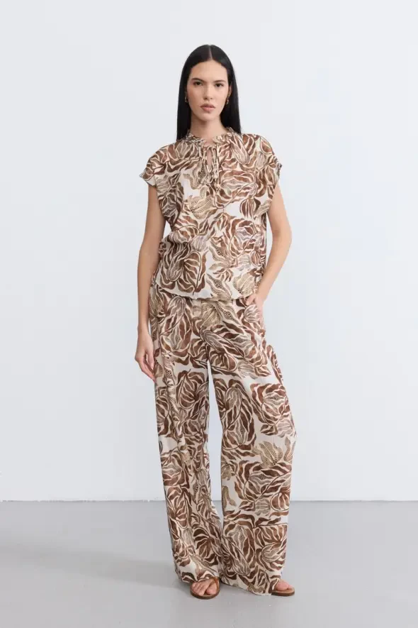 Frilled Collar Viscose Blouse - Brown - 2
