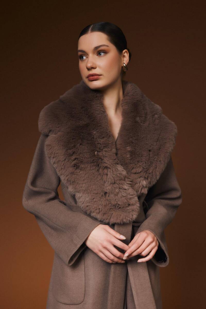 Mink collar outlet