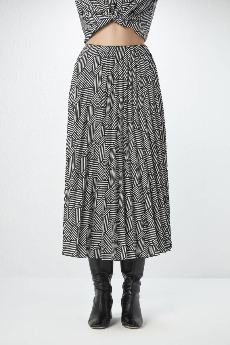 Geometric Patterned Pleated Skirt - Black - 1