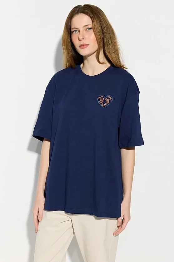Heart Embroidered Oversize Cotton T-Shirt - Navy Blue - Gusto