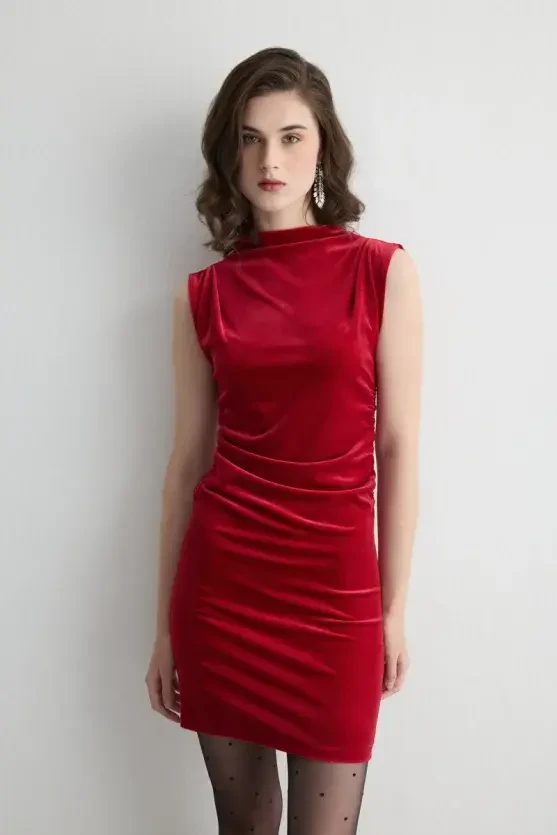 High Neck Sleeveless Velvet Mini Dress - Red - 2