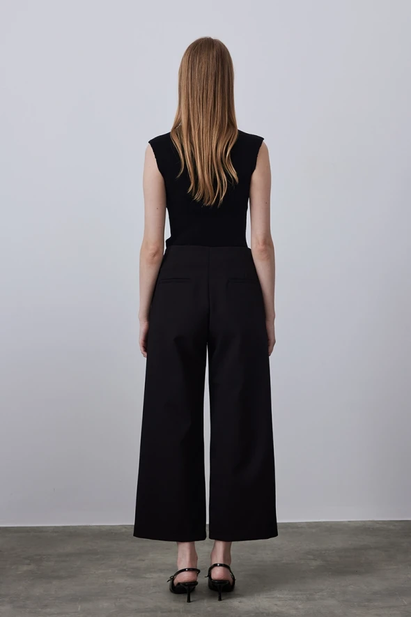 High Waist Buttoned Pants - Black - 5