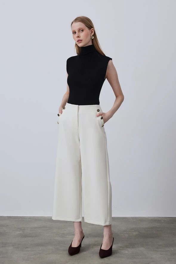 High Waist Buttoned Pants - Ecru - 3