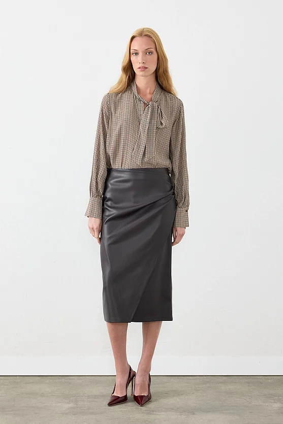 Houndstooth Scarf-Neck Shirt - Beige - Gusto