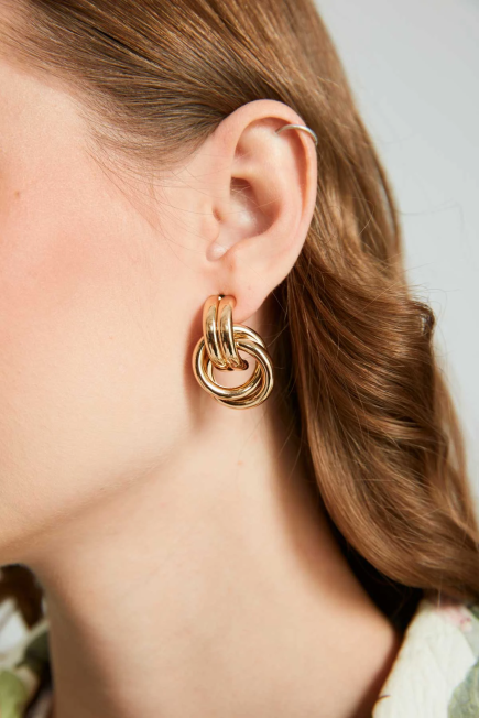 Interlocking Hoop Earrings - Gold Gold