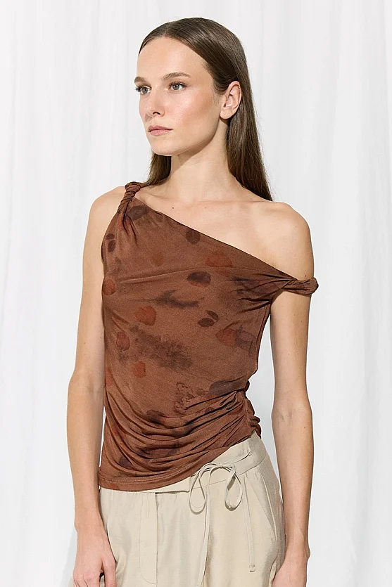 Iz Collection Eco Print One-Shoulder Twisted Tank Blouse - Brown - Gusto