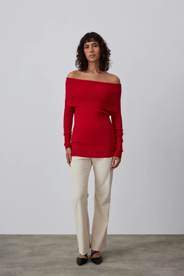 Knitwear with Madonna Neck- Red - 2