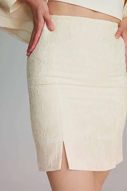 Lace Mini Skirt - Ecru - Gusto
