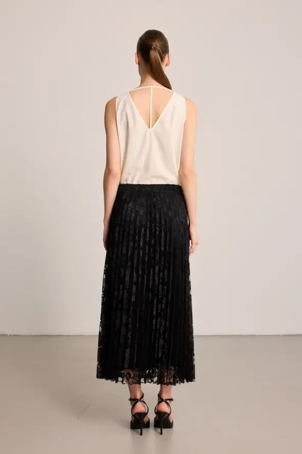 Lace Pleated Long Skirt - Black - 7