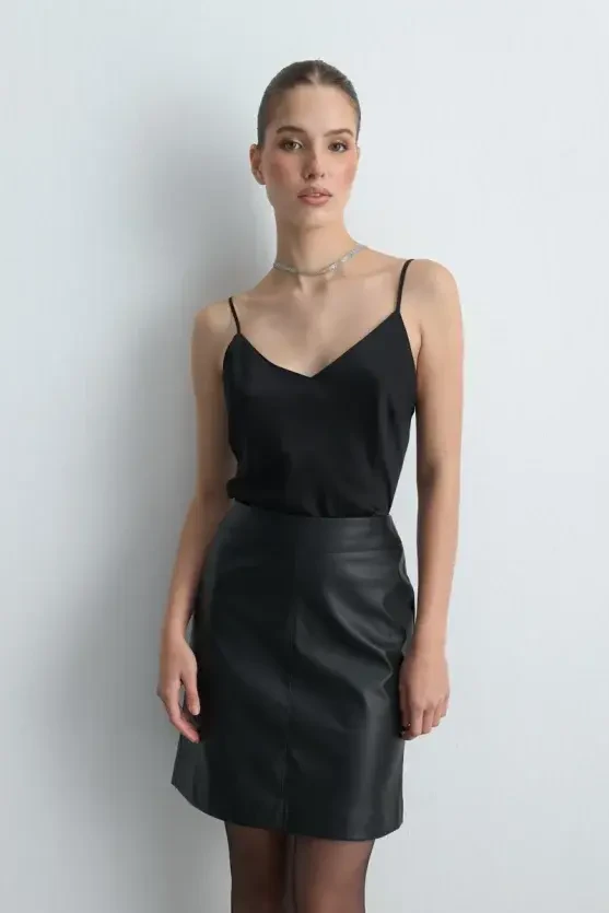 Leather Mini Skirt - Black - 3