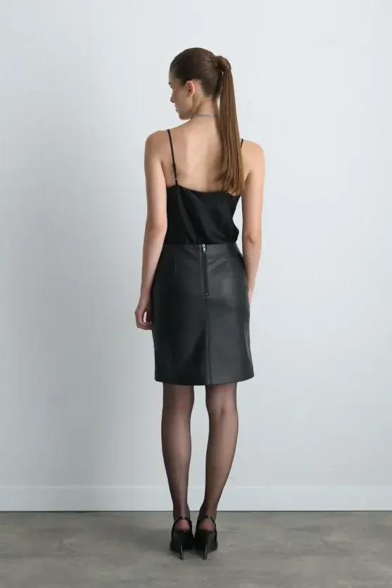 Leather Mini Skirt - Black - Gusto