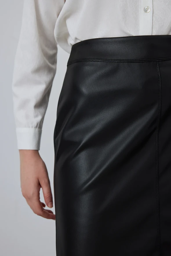 Leather Mini Skirt - Black - 4