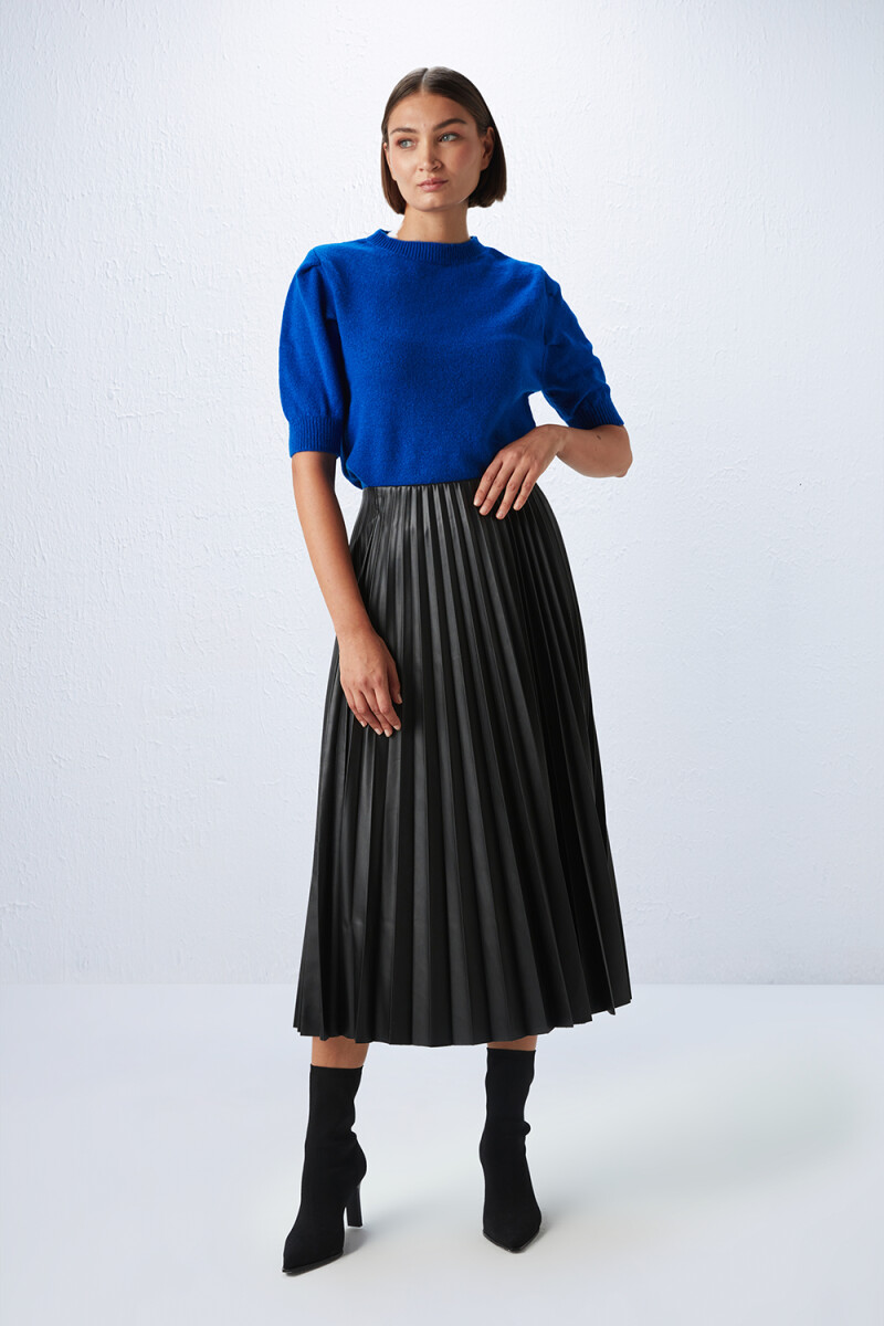 Autumn and Winter Pleated Skirt Black Skirt New Fashion High Waist