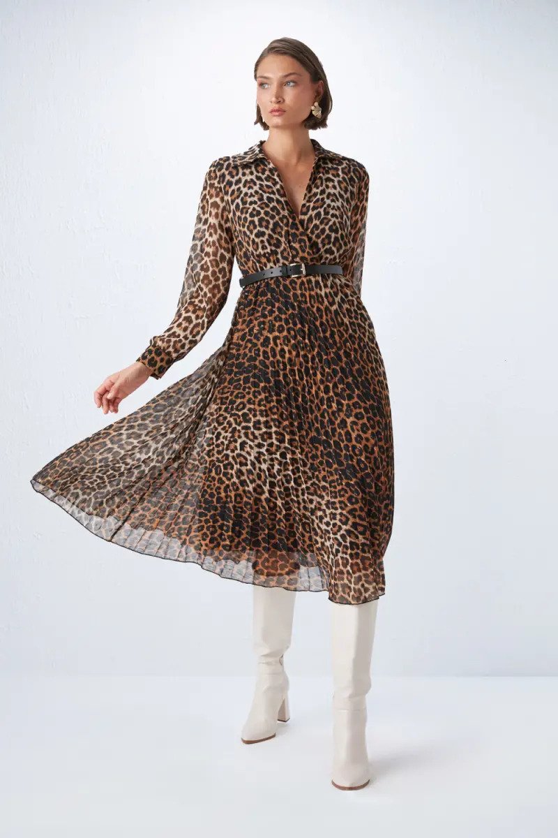 Black dress with leopard best sale print belt