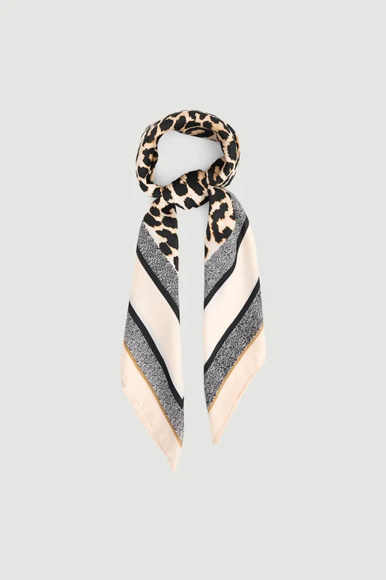Leopard Print Large Scarf Beige - Gusto