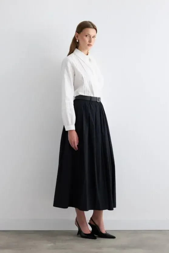 Long Skirt with Drawstring Waist - Black - Gusto