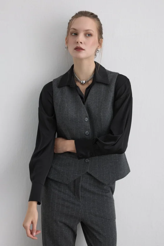 Metallic Striped Knit Vest Grey - Gusto