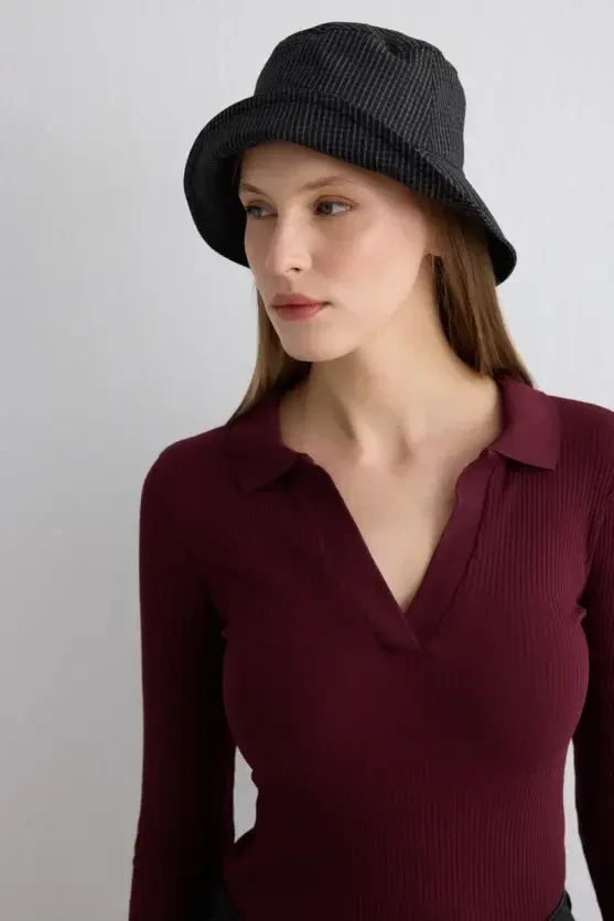 Mini Checkered Hat - Black - Gusto