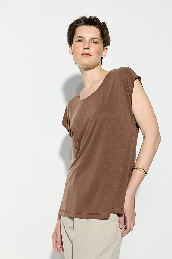 Modal Knit Blouse with V-Back Neckline - Brown - 3