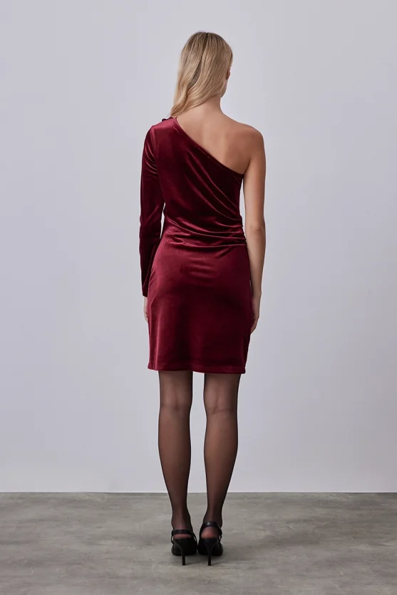 One-Shoulder Velvet Dress with Rose Accessory - Burgundy - 6