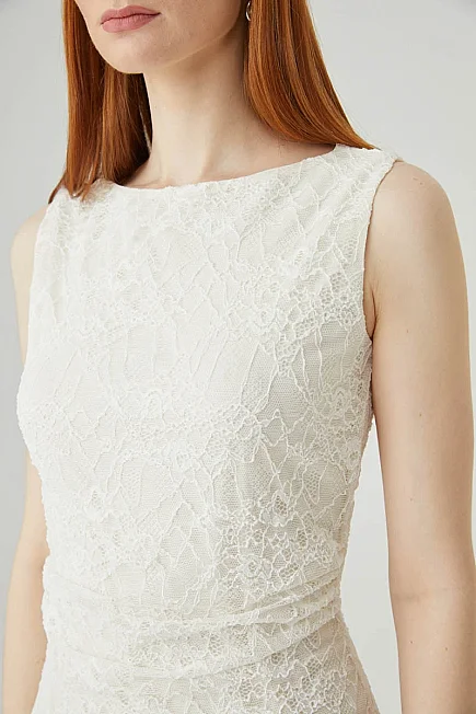 Open-Back Stretch Lace Dress - White - 6